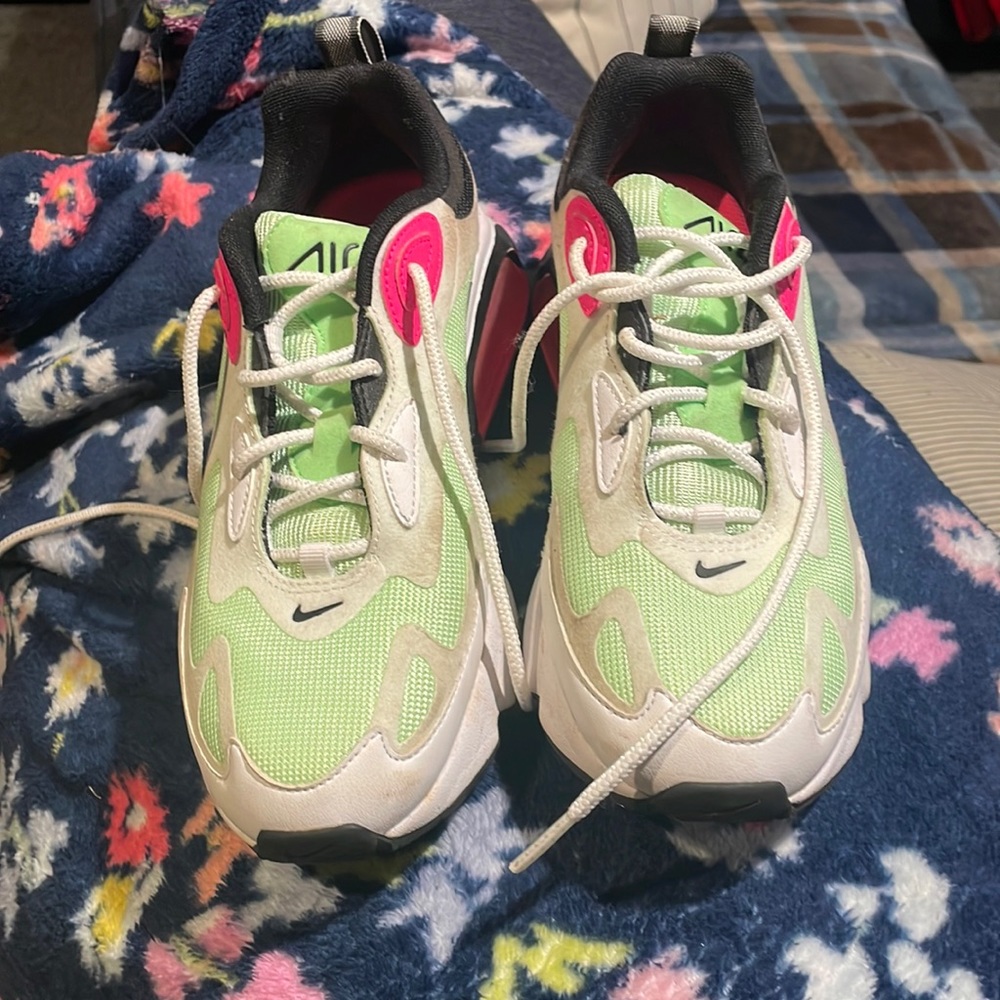 Women’s Nike Airmax size 7 1/2 lightly used